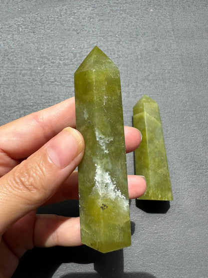 Natural Green Jade Tower | 6 - 8cm Healing Crystal Point for Luck & Abundance - Seidr Magic